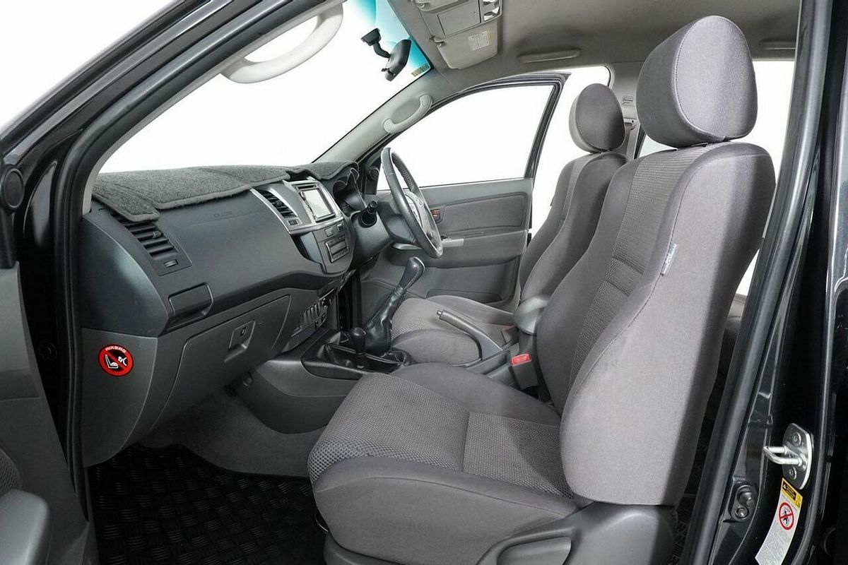 2013 Toyota Hilux SR5 (4x4) KUN26R MY12 4X4