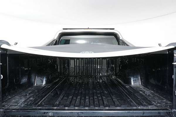 2022 Toyota Hilux SR5 + Premium Interior (4x4) GUN126R 4X4
