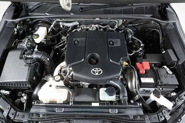 2022 Toyota Hilux SR5 + Premium Interior (4x4) GUN126R 4X4
