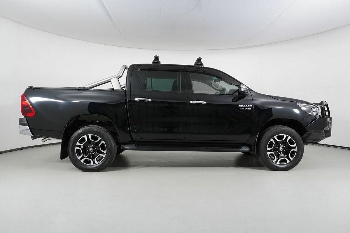 2022 Toyota Hilux SR5 + Premium Interior (4x4) GUN126R 4X4