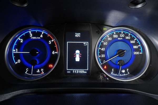 2015 Toyota Hilux SR5 (4x4) GUN126R 4X4