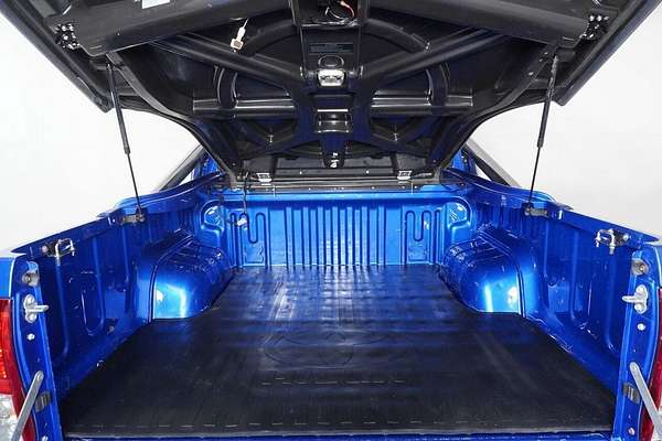 2015 Toyota Hilux SR5 (4x4) GUN126R 4X4