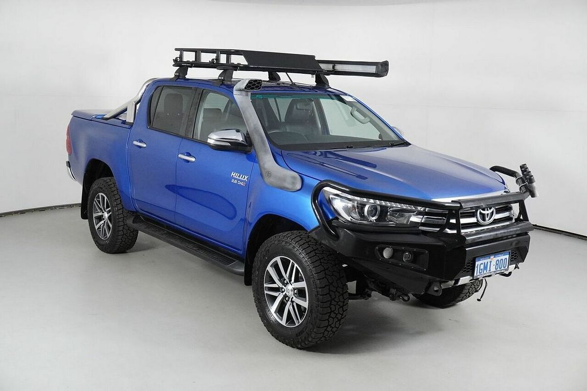 2015 Toyota Hilux SR5 (4x4) GUN126R 4X4