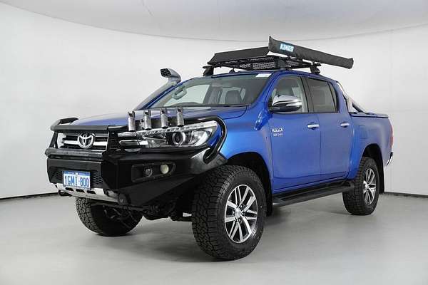 2015 Toyota Hilux SR5 (4x4) GUN126R 4X4