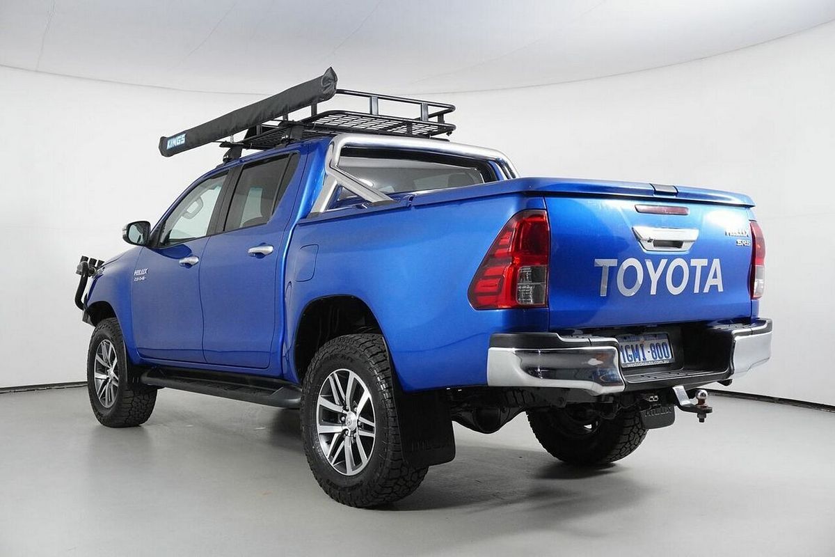 2015 Toyota Hilux SR5 (4x4) GUN126R 4X4