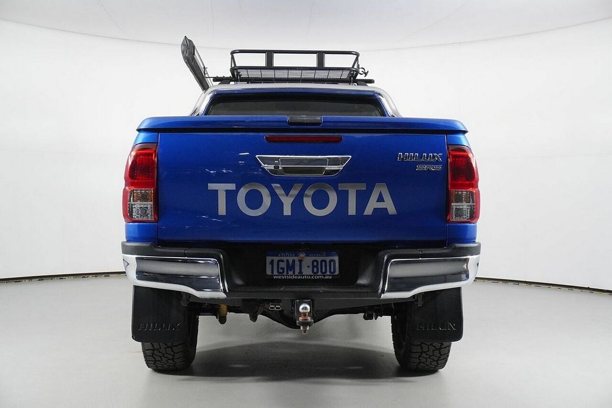 2015 Toyota Hilux SR5 (4x4) GUN126R 4X4