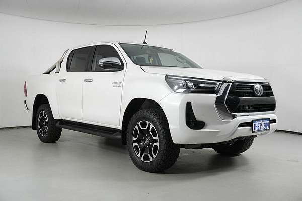 2020 Toyota Hilux SR5 (4x4) GUN126R Facelift 4X4