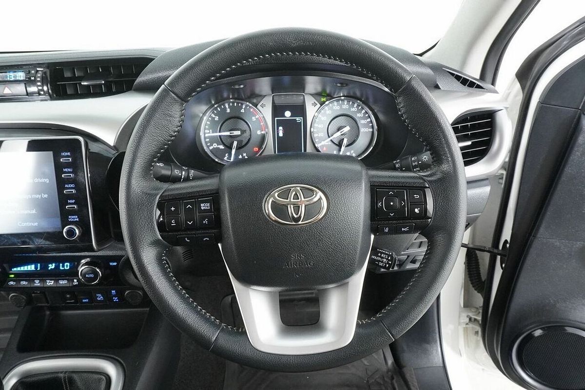 2020 Toyota Hilux SR5 (4x4) GUN126R Facelift 4X4