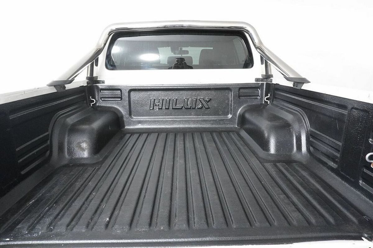 2020 Toyota Hilux SR5 (4x4) GUN126R Facelift 4X4