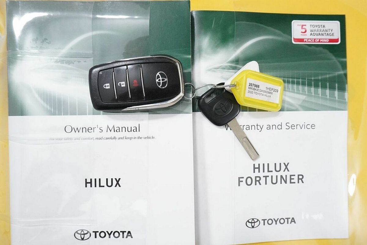2020 Toyota Hilux SR5 (4x4) GUN126R Facelift 4X4