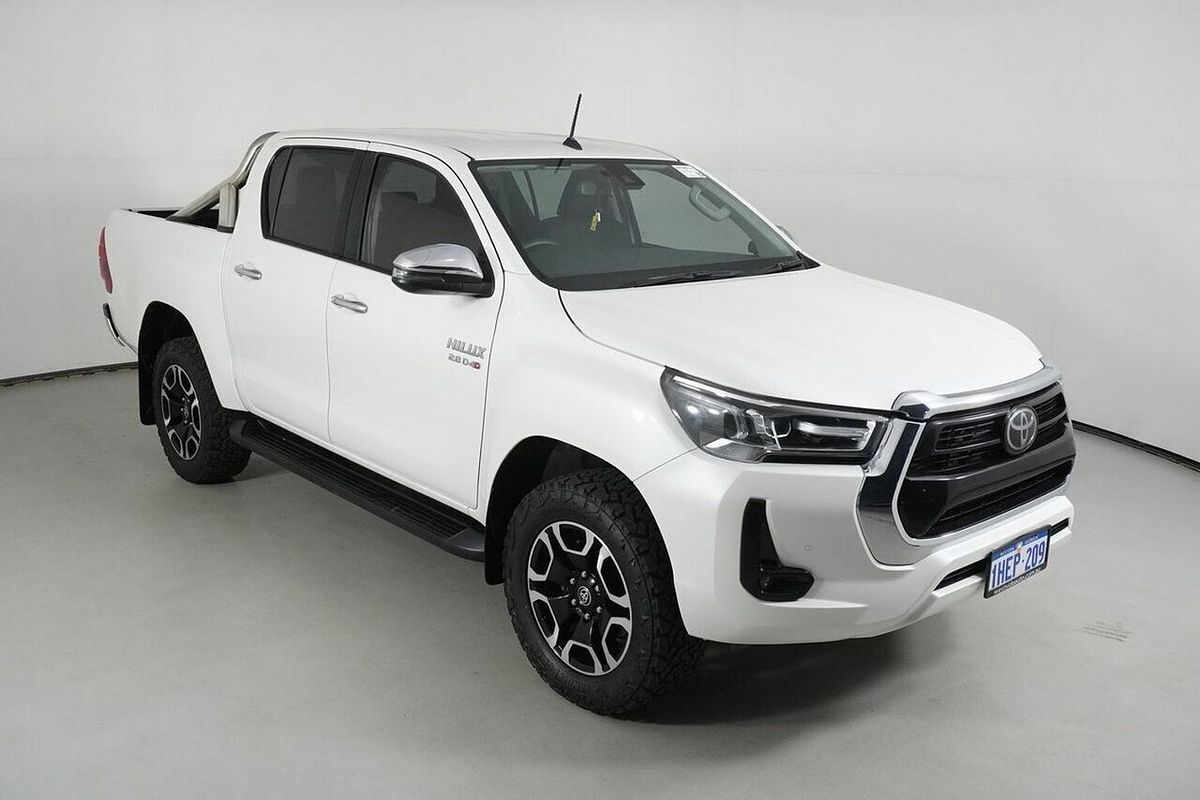 2020 Toyota Hilux SR5 (4x4) GUN126R Facelift 4X4