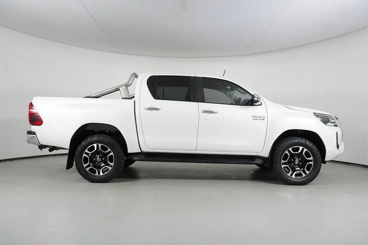 2020 Toyota Hilux SR5 (4x4) GUN126R Facelift 4X4