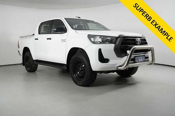 2020 Toyota Hilux SR (4x4) GUN126R Facelift 4X4