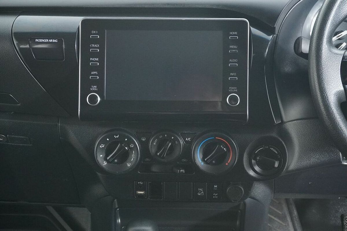 2020 Toyota Hilux SR (4x4) GUN126R Facelift 4X4