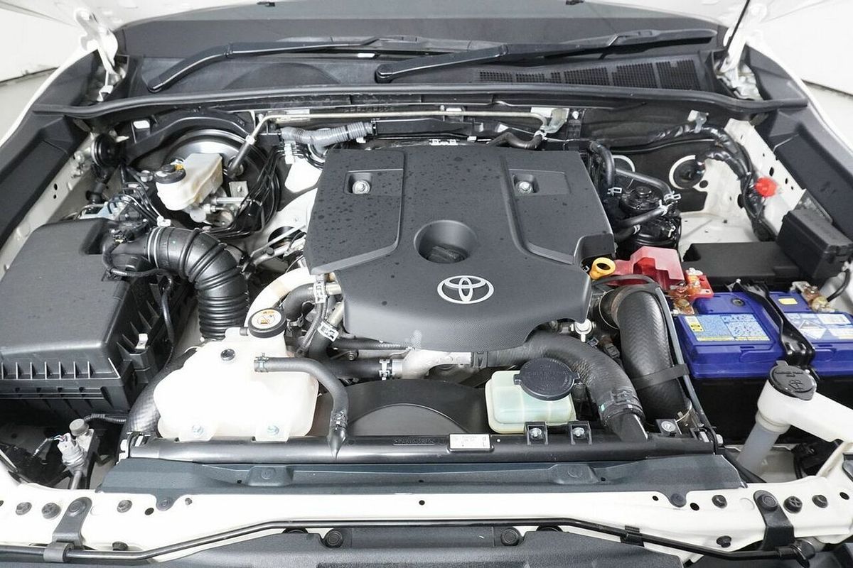 2020 Toyota Hilux SR (4x4) GUN126R Facelift 4X4
