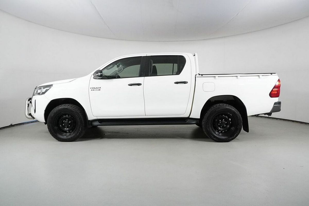 2020 Toyota Hilux SR (4x4) GUN126R Facelift 4X4