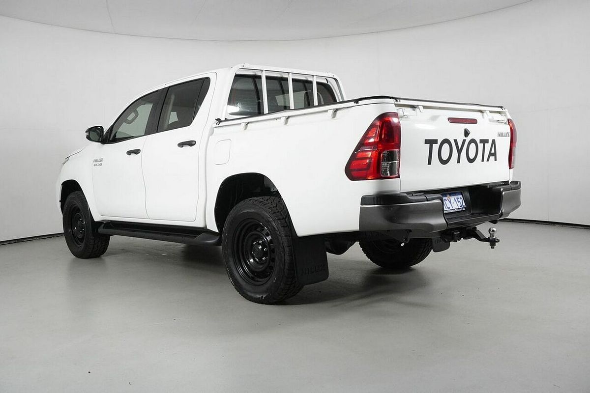 2020 Toyota Hilux SR (4x4) GUN126R Facelift 4X4