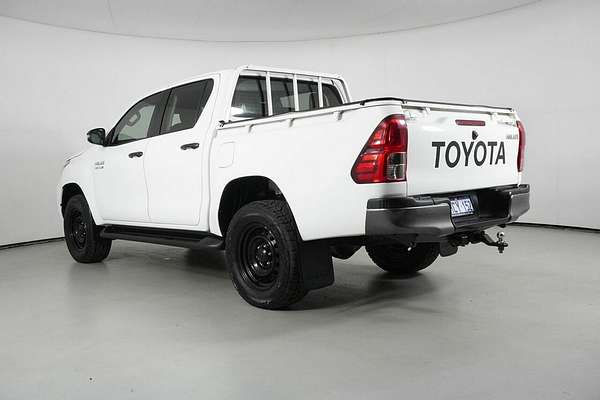 2020 Toyota Hilux SR (4x4) GUN126R Facelift 4X4