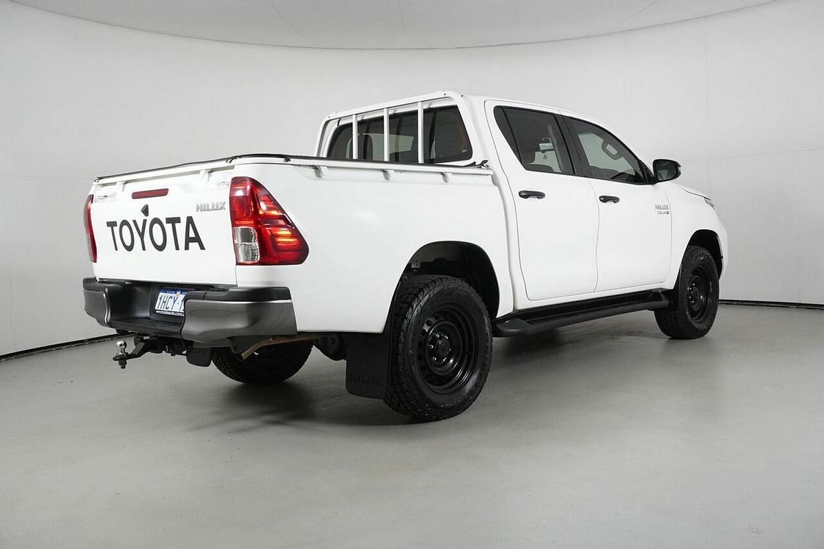 2020 Toyota Hilux SR (4x4) GUN126R Facelift 4X4