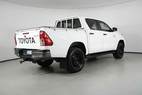 2020 Toyota Hilux SR (4x4) GUN126R Facelift 4X4