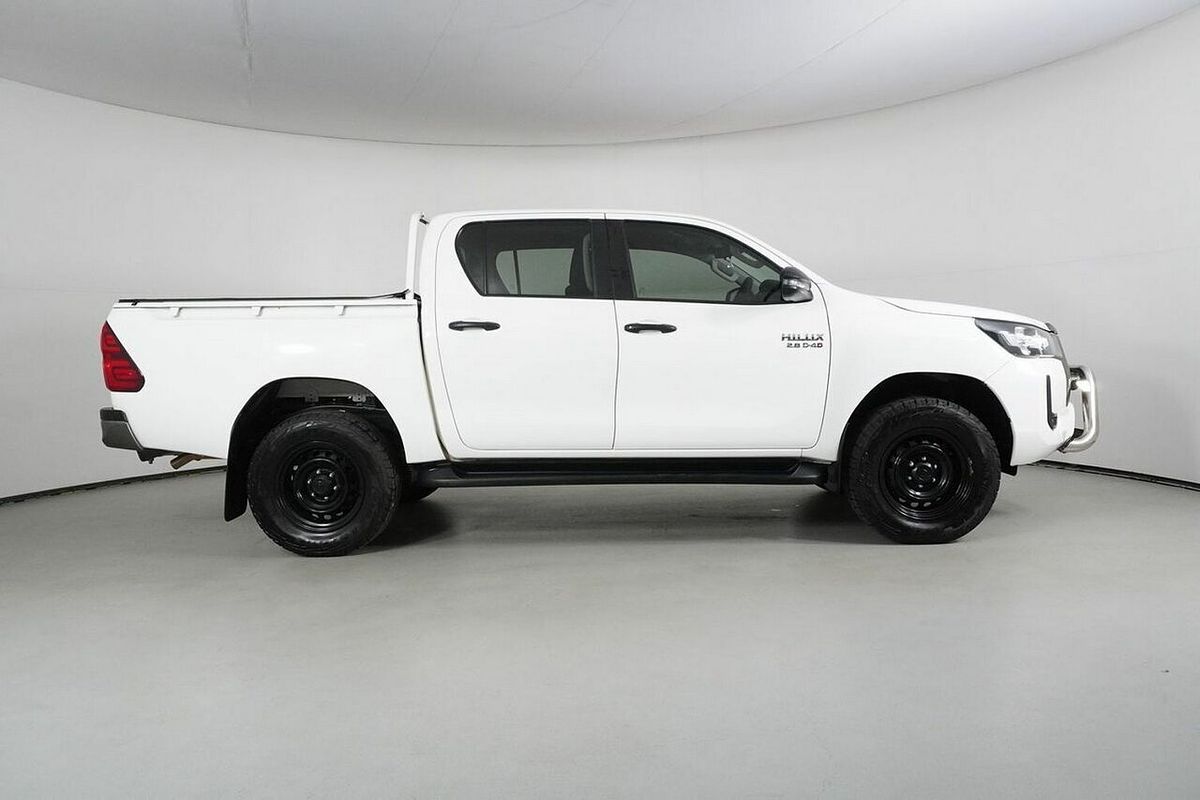 2020 Toyota Hilux SR (4x4) GUN126R Facelift 4X4