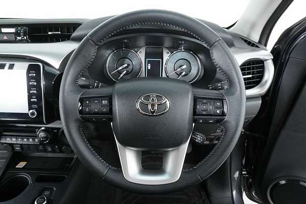 2024 Toyota Hilux SR5 (4x4) GUN126R 4X4