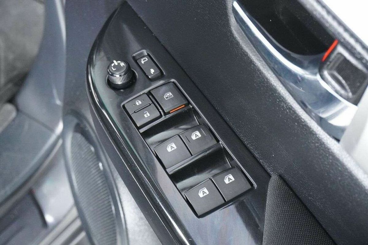 2020 Toyota Hilux SR5 (4x4) GUN126R MY19 Upgrade 4X4