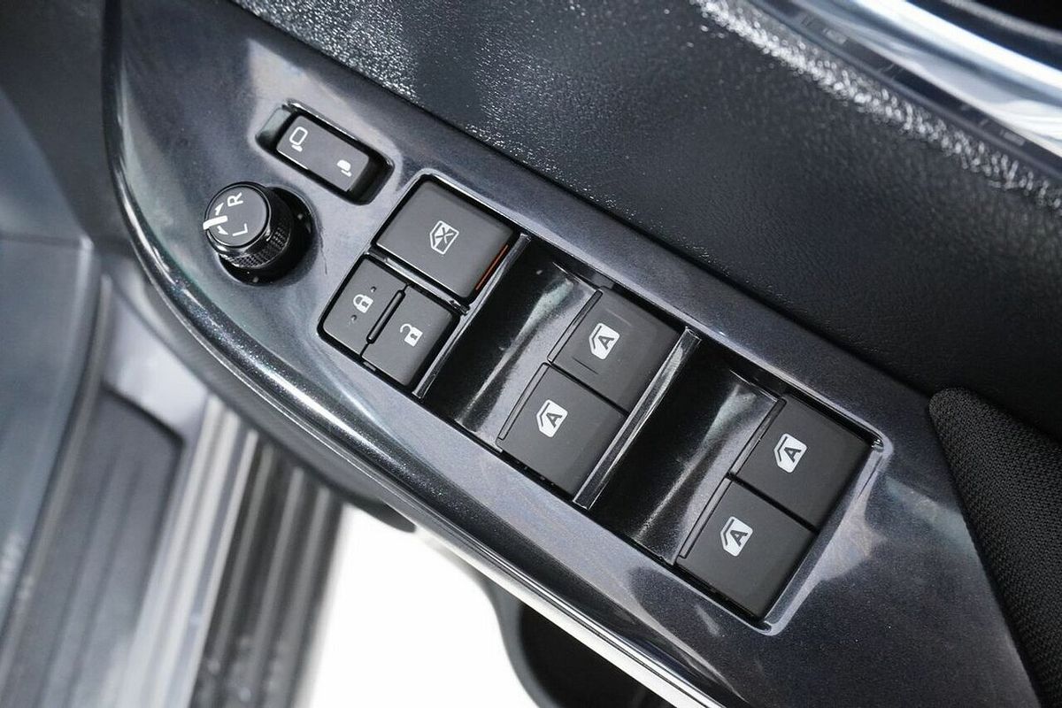 2024 Toyota Hilux SR5 48V (4x4) GUN126R 4X4