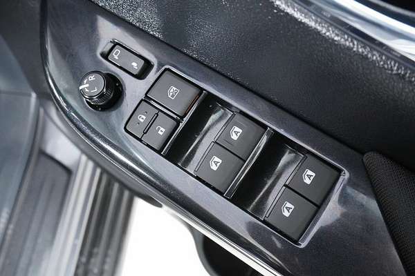 2024 Toyota Hilux SR5 48V (4x4) GUN126R 4X4