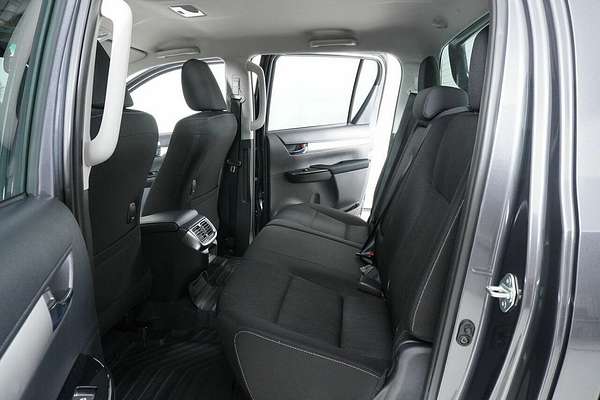 2024 Toyota Hilux SR5 (4x4) GUN126R 4X4