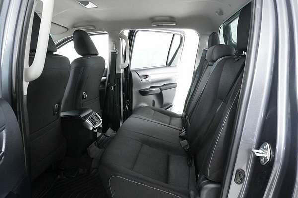 2024 Toyota Hilux SR5 48V (4x4) GUN126R 4X4