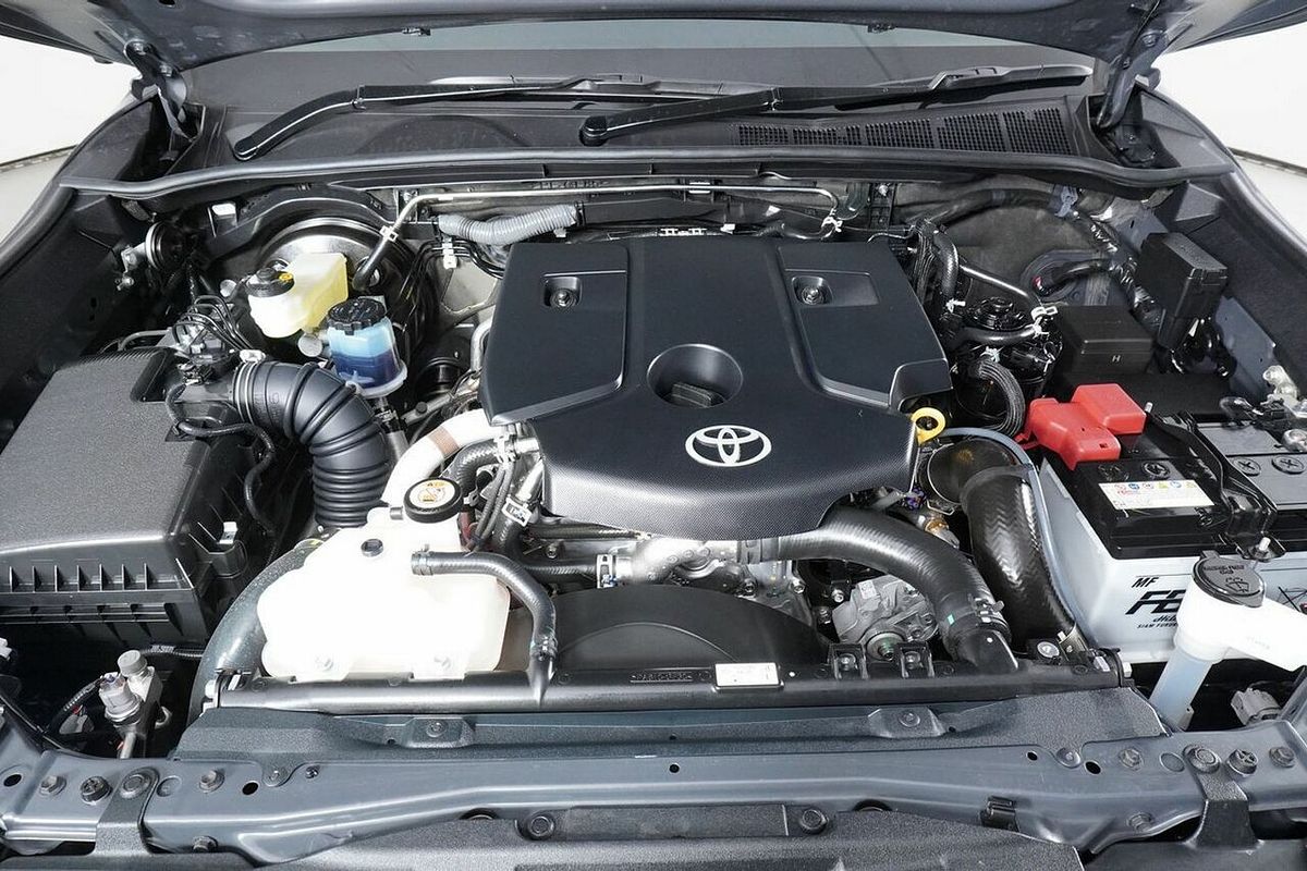 2024 Toyota Hilux SR5 (4x4) GUN126R 4X4