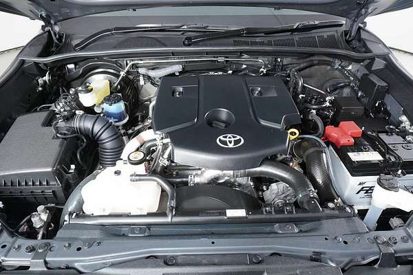 2024 Toyota Hilux SR5 (4x4) GUN126R 4X4