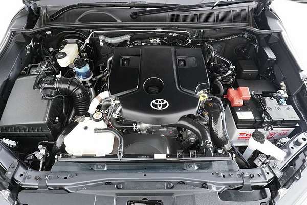2024 Toyota Hilux SR5 48V (4x4) GUN126R 4X4