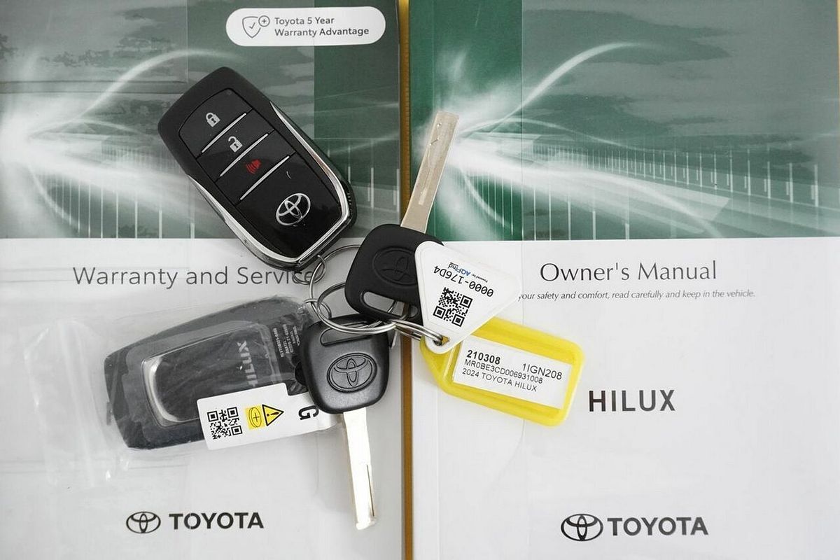 2024 Toyota Hilux SR5 (4x4) GUN126R 4X4