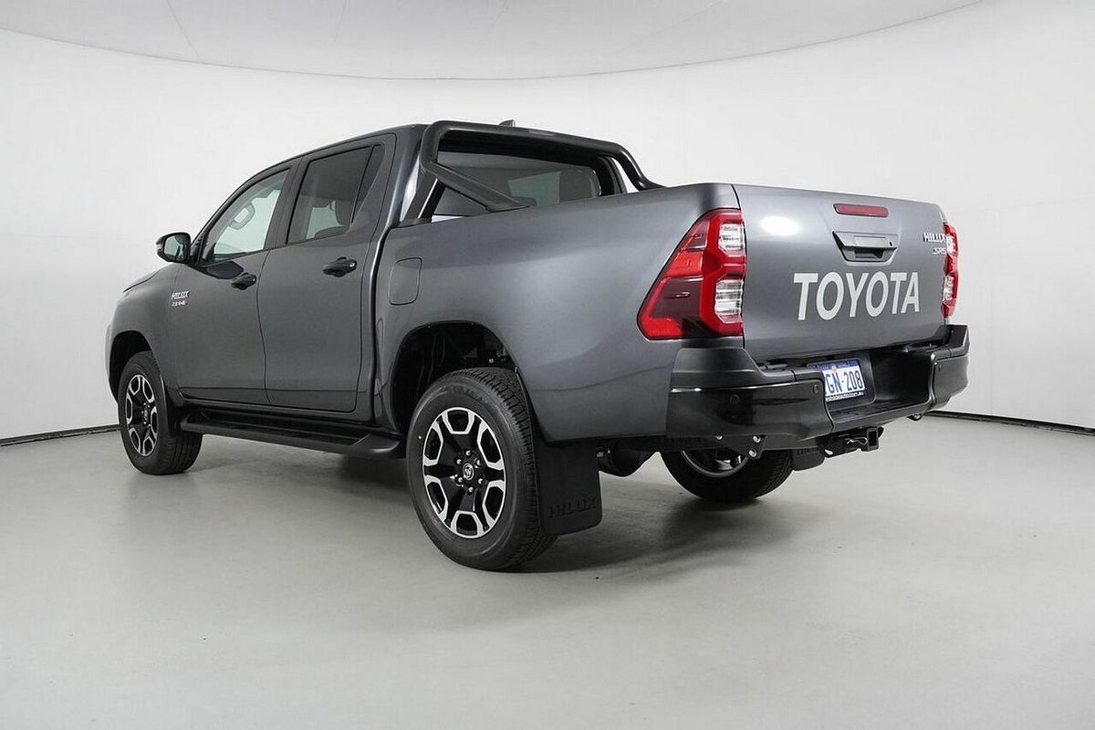 2024 Toyota Hilux SR5 (4x4) GUN126R 4X4