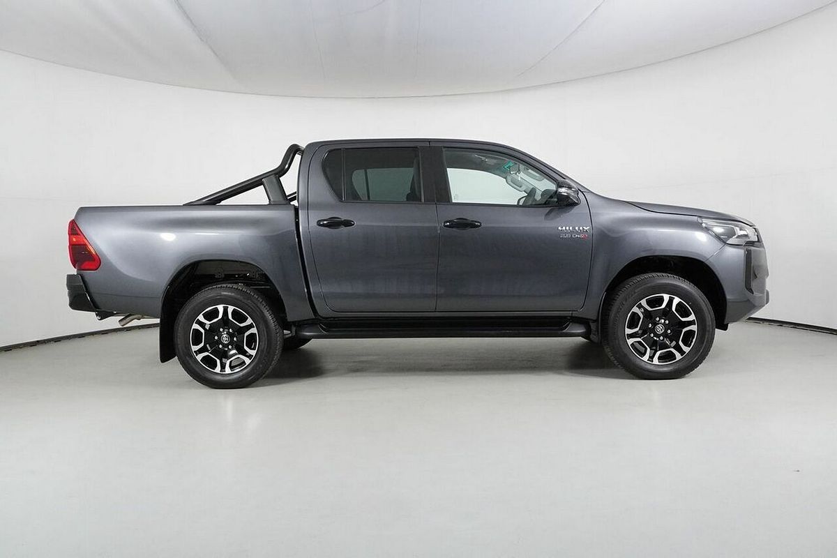 2024 Toyota Hilux SR5 (4x4) GUN126R 4X4