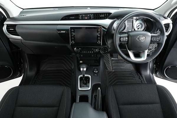 2024 Toyota Hilux SR5 (4x4) GUN126R 4X4