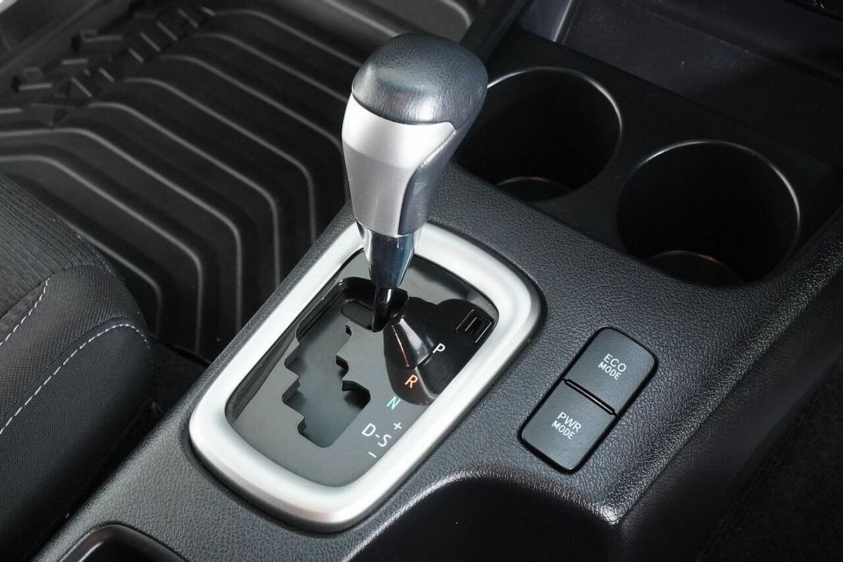 2018 Toyota Hilux SR5 (4x4) GUN126R MY19 4X4