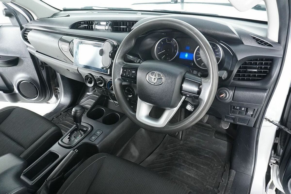 2019 Toyota Hilux SR (4x4) GUN126R MY19 4X4