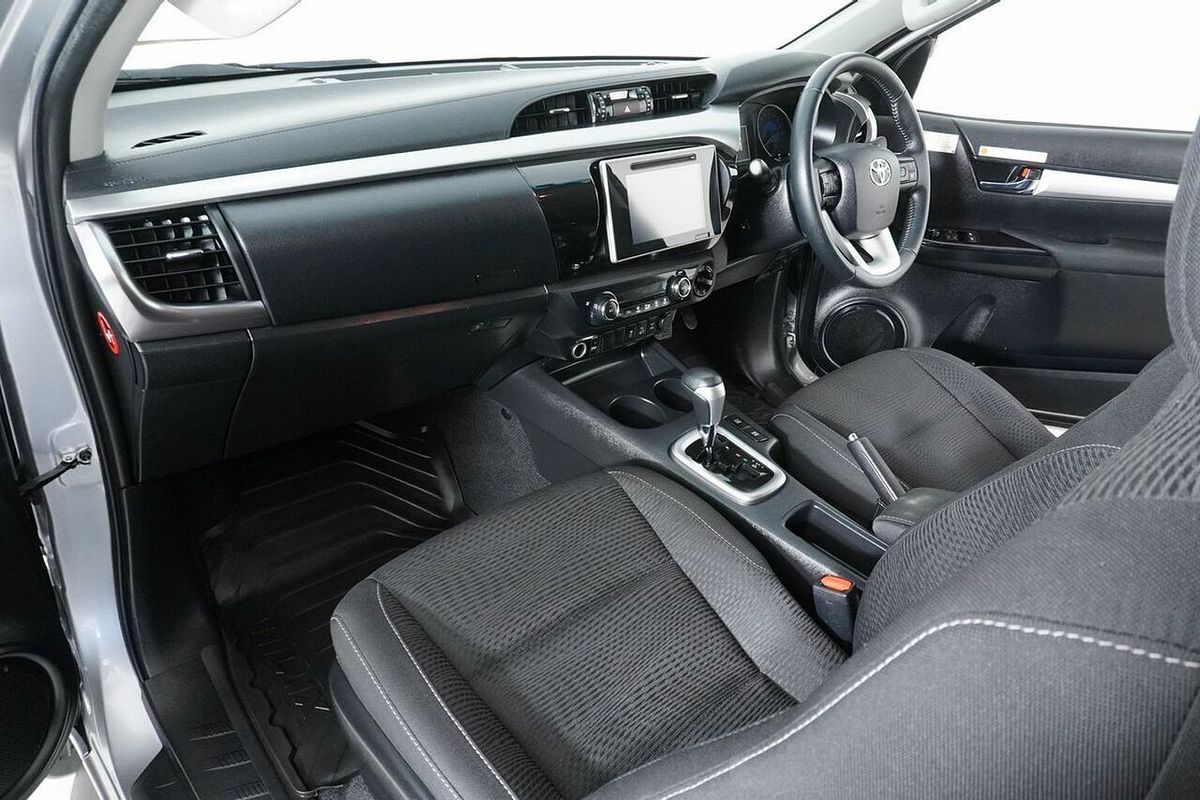 2018 Toyota Hilux SR5 (4x4) GUN126R MY19 4X4