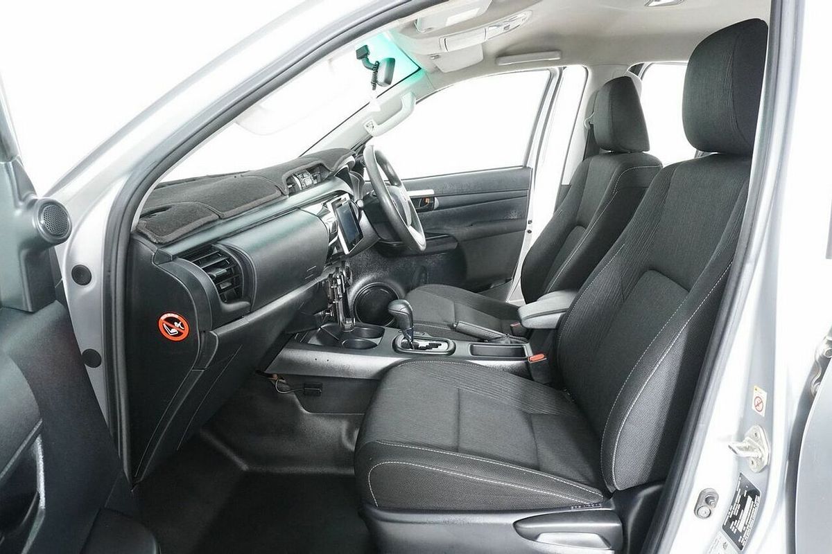 2019 Toyota Hilux SR (4x4) GUN126R MY19 4X4