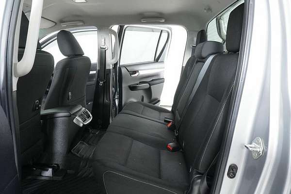 2018 Toyota Hilux SR5 (4x4) GUN126R MY17 4X4