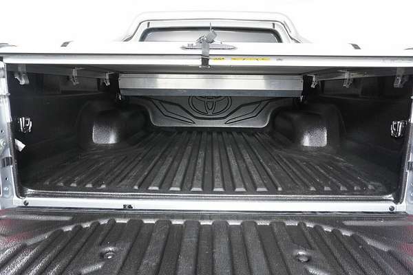 2018 Toyota Hilux SR5 (4x4) GUN126R MY17 4X4
