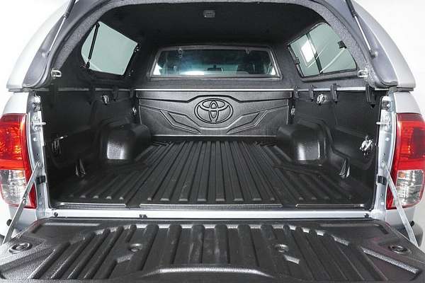 2018 Toyota Hilux SR5 (4x4) GUN126R MY19 4X4