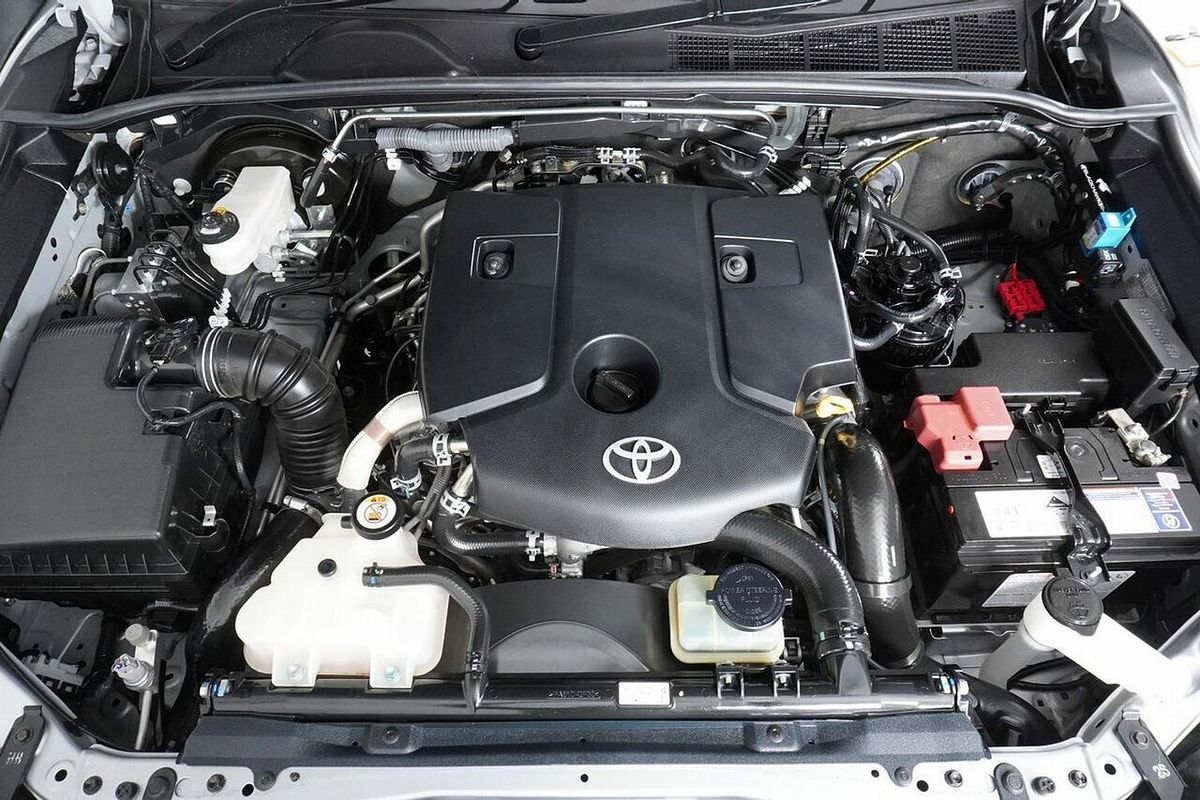 2018 Toyota Hilux SR5 (4x4) GUN126R MY17 4X4