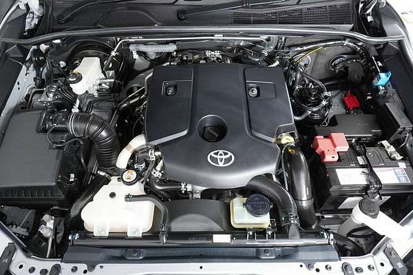 2018 Toyota Hilux SR5 (4x4) GUN126R MY17 4X4