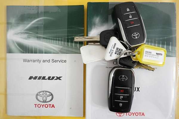 2018 Toyota Hilux SR5 (4x4) GUN126R MY17 4X4