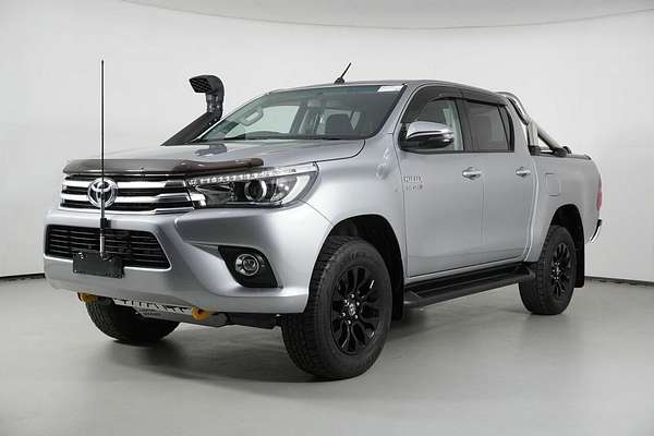 2018 Toyota Hilux SR5 (4x4) GUN126R MY17 4X4