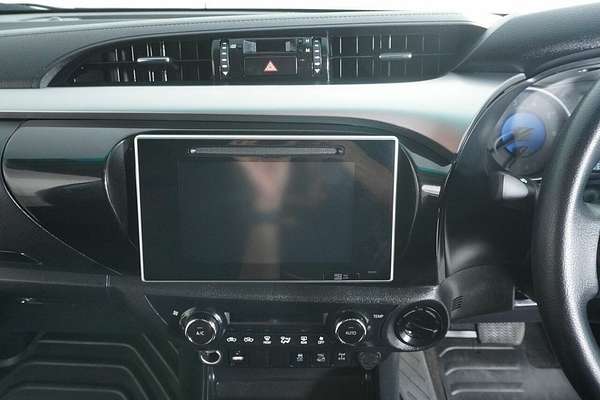 2018 Toyota Hilux SR5 (4x4) GUN126R MY19 4X4